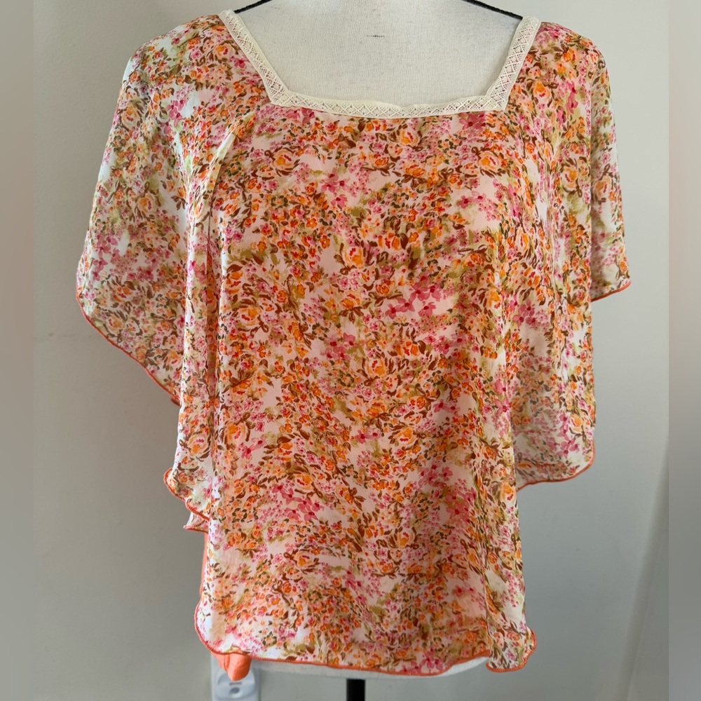 Naïf ditsy floral lace top size small